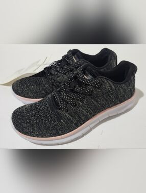 Amazon Essentials Kids Lightweight Breathable Athletic Running Shoes Size 13